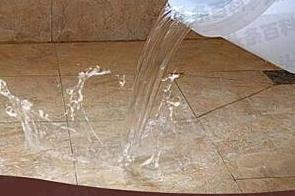 大余漏水维修 免砸砖防水材料该如何施工